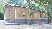 Fachada da sede do curso de Ciências Biológicas. Fotógrafo Antônio Albuquerque. Acervo do Núcleo de Memória.